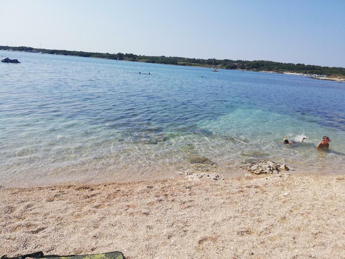 Mia * Ližnjan